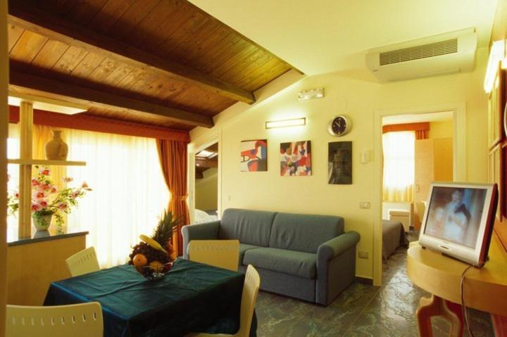 ألبا أدرياتيكا Residence Anchisemare المظهر الخارجي الصورة