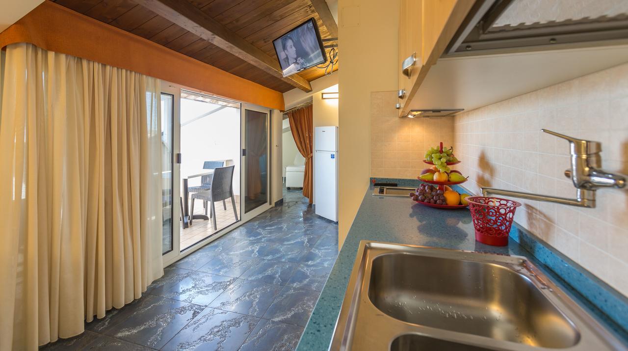 ألبا أدرياتيكا Residence Anchisemare المظهر الخارجي الصورة