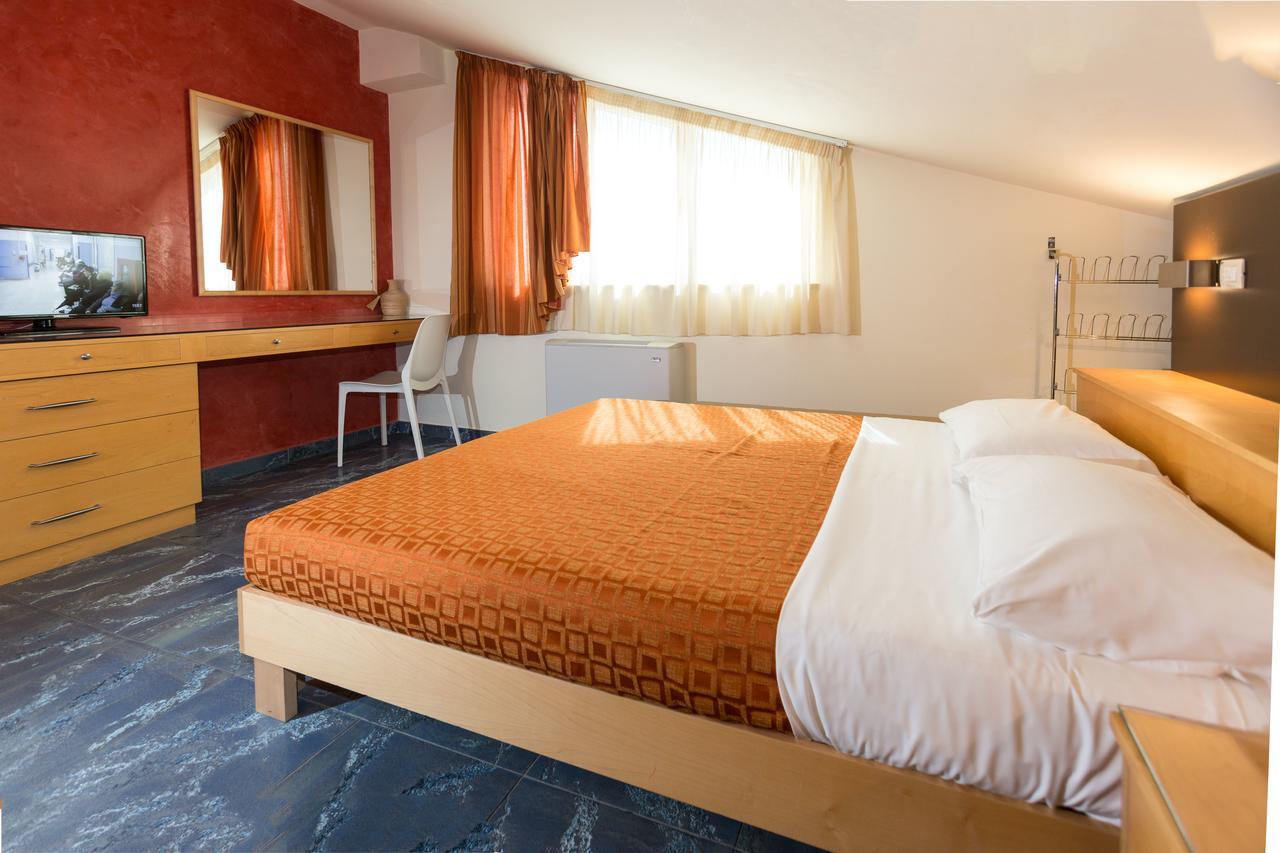 ألبا أدرياتيكا Residence Anchisemare المظهر الخارجي الصورة